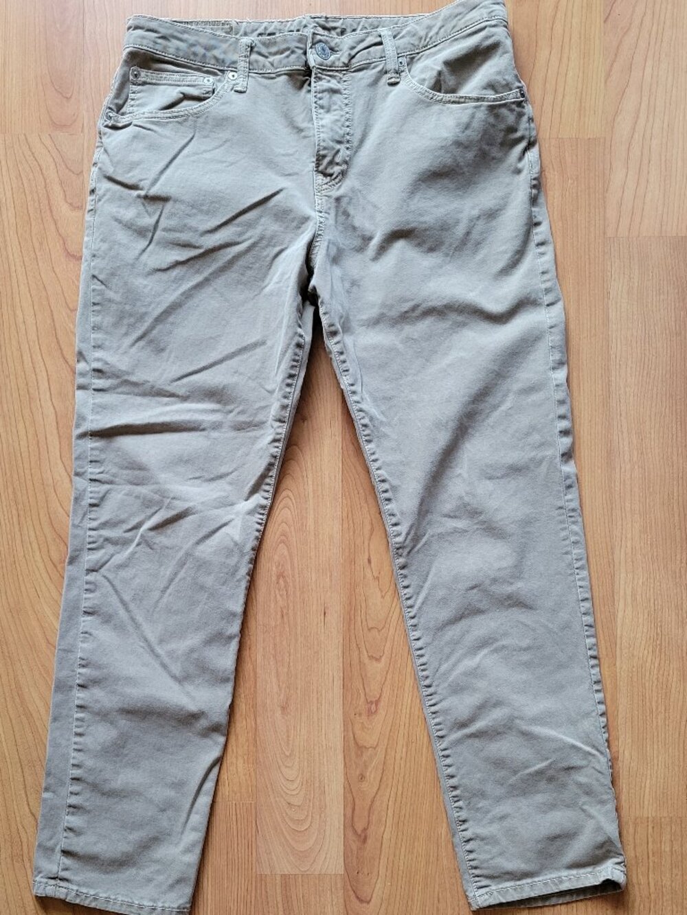 Men's American Eagle Khaki Next Level Stretch Pants - athletic fit  size 34 x 32